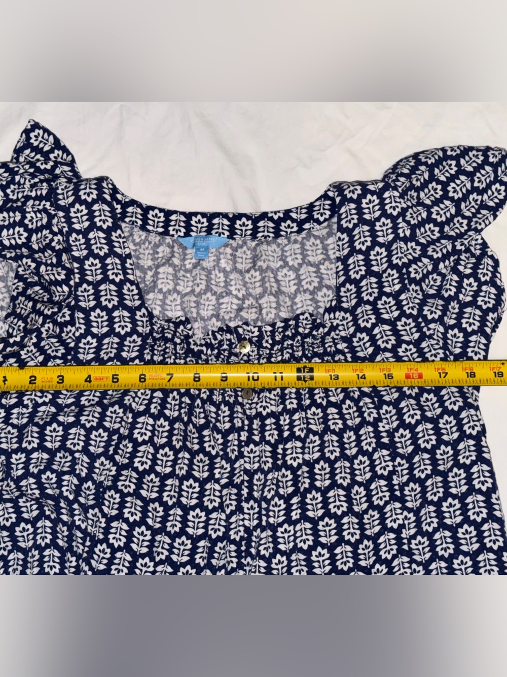 Draper James Flutter Sleeve Smocked Squareneck Top Navy White Leaf Print M - Picture 7 of 7